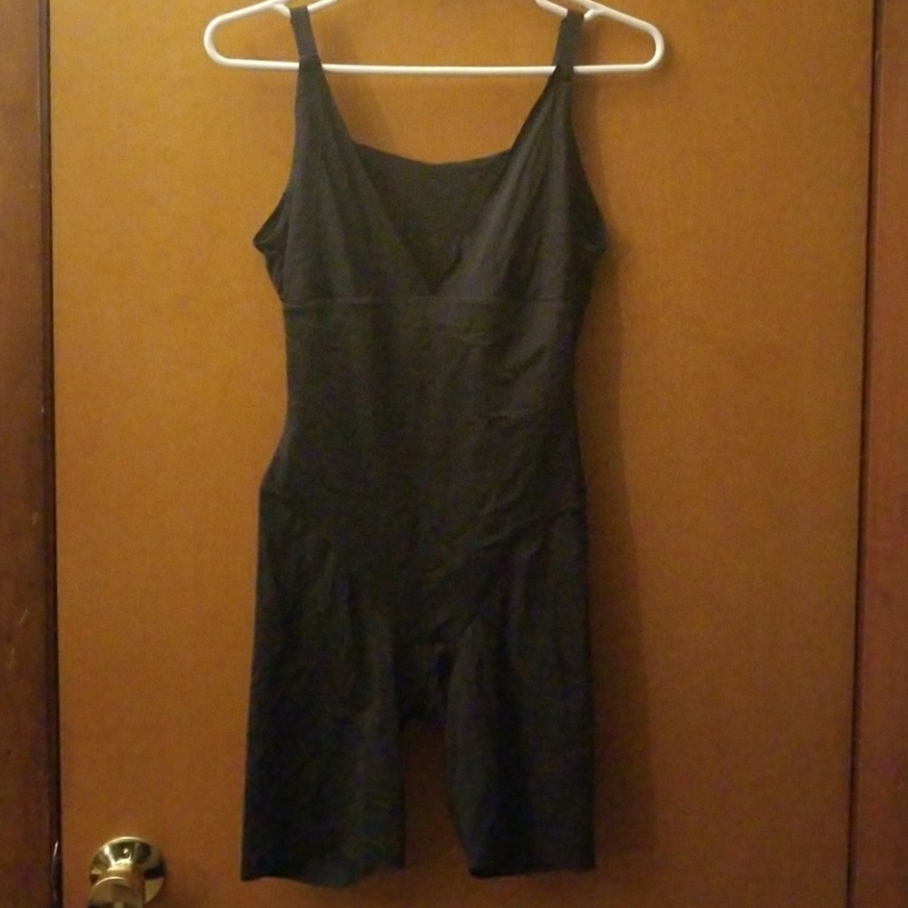 Maidenform Black Full Body Shaper